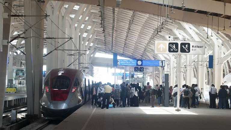 Mantan Penyidik KPK Desak Investigasi Menyeluruh Korupsi Whoosh