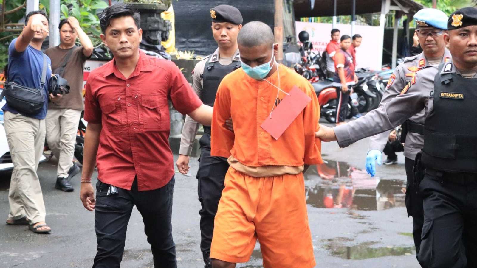 Polisi tangkap terduga pemerkosa turis Kanada di Nusa Penida