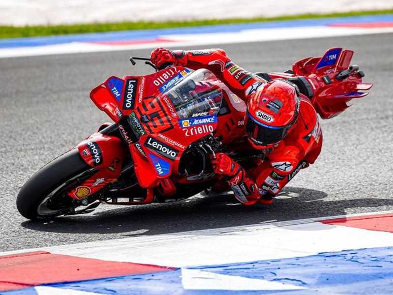 Marc Marquez bungkam cemoohan fans Italia di Misano dengan kemenangan