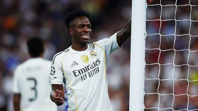 Arne Slot: Vinicius Junior Ancaman Nyata Liverpool di Liga Champions