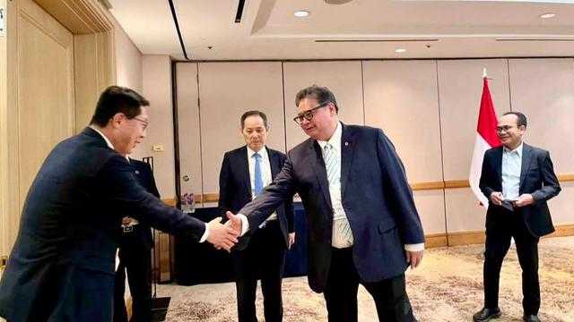 Search image article