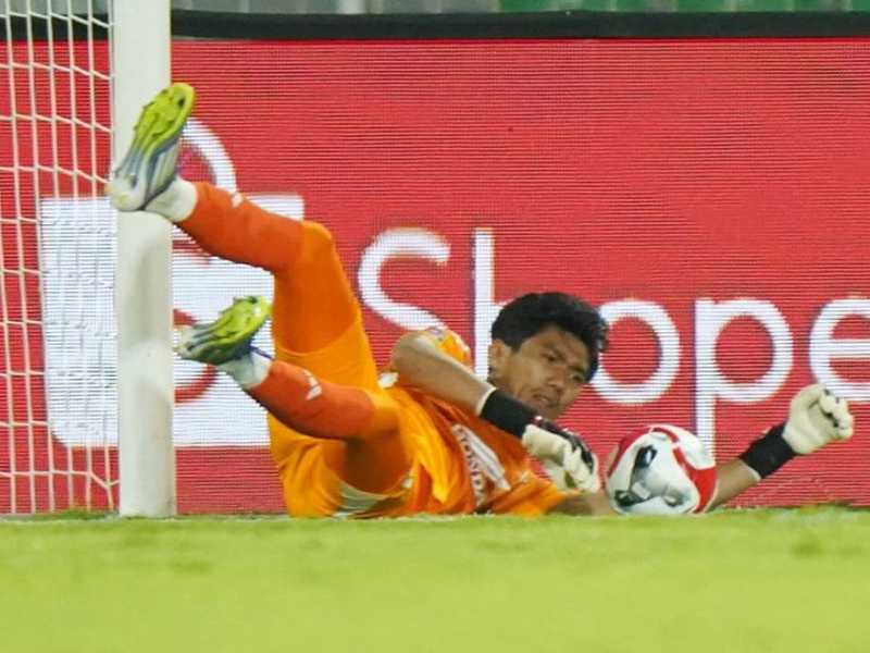 PSM Makassar menang 2-0 atas Persija, meski pelatih keluhkan gaji
