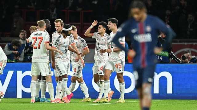 Brace Luis Diaz Bawa Bayern Unggul 2-0 atas PSG, Diwarnai Kartu Merah