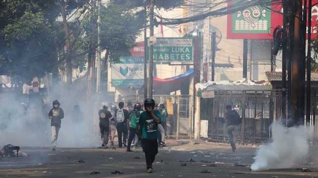 Kemensos Janji Bantu Korban Demo Ricuh, Warung Rusak Didata untuk Bantuan!