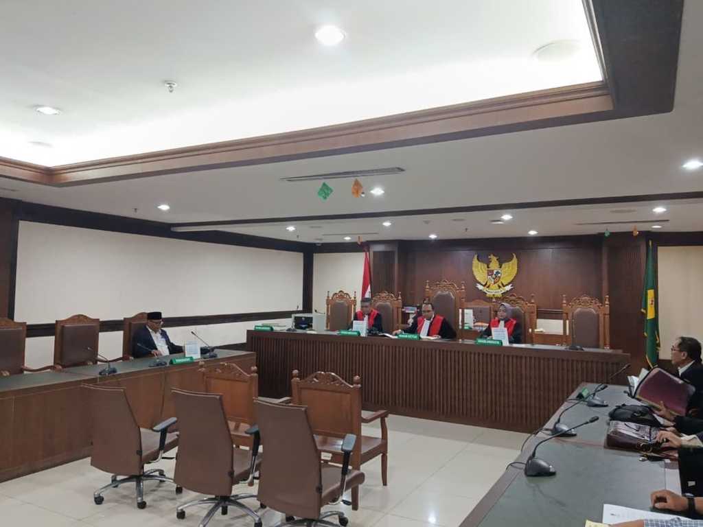 Sidang gugatan Rp 125 triliun terhadap Gibran ditunda karena dokumen belum lengkap