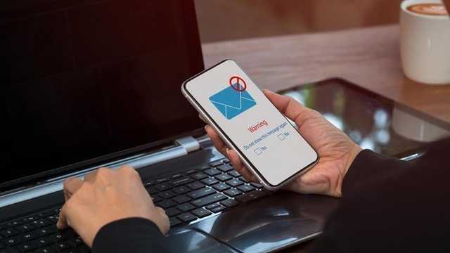 Studi Google Ungkap: Pengguna iPhone Lebih Rentan SMS Spam dari Android