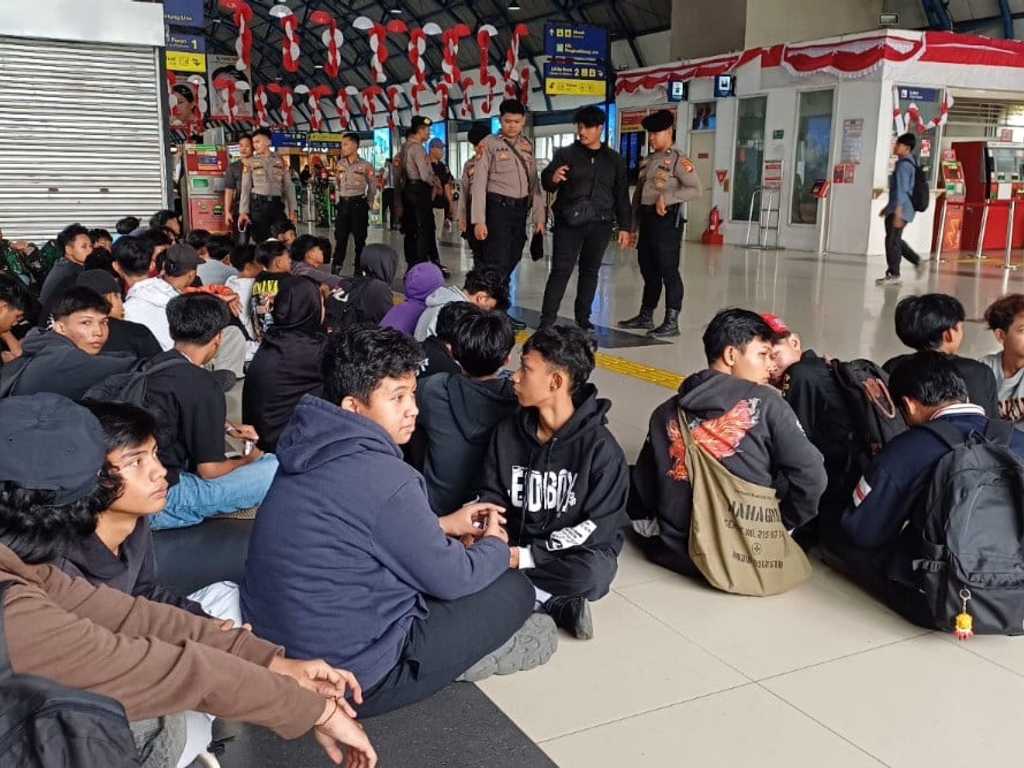 276 Pelajar Diamankan Jelang Demo DPR, Ada yang Bawa 9 Anak Panah!