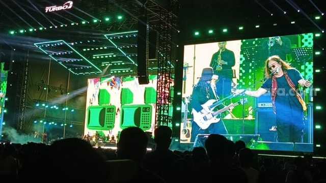 Konser Dewa 19 All Star Pecah! Lilo KLa Project Duet Kejutan dengan Eric Martin