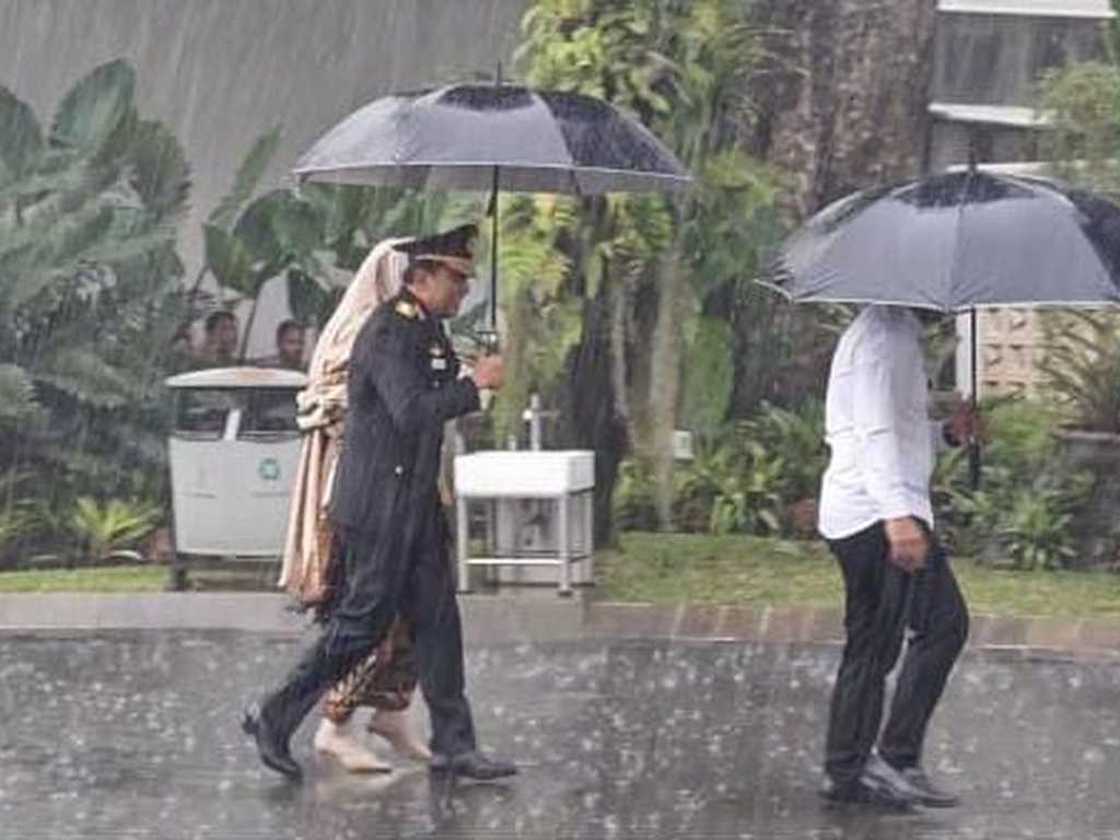 Mantan Wakapolri Ahmad Dofiri sambangi Istana di tengah isu reshuffle