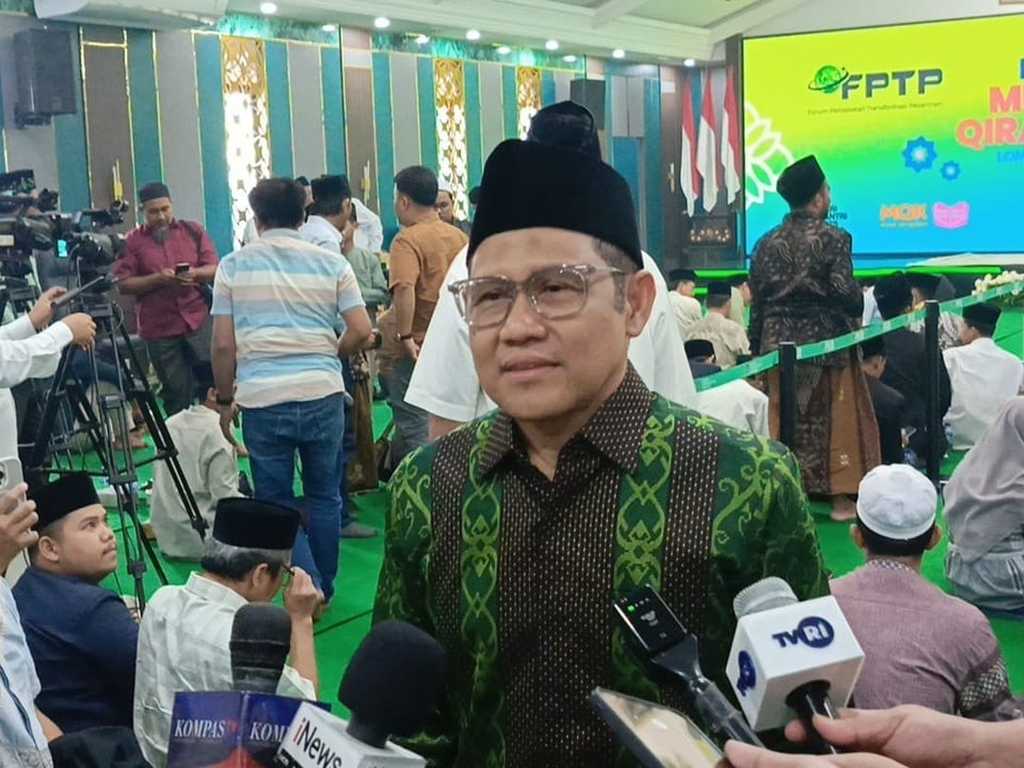 Gelar Pahlawan Soeharto: Cak Imin Pilih Bungkam, Serahkan Keputusan ke Dewan