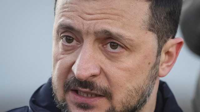 Zelensky
Bersedia Bertemu Putin Tanpa Syarat; Prancis
Diguncang Demo Besar