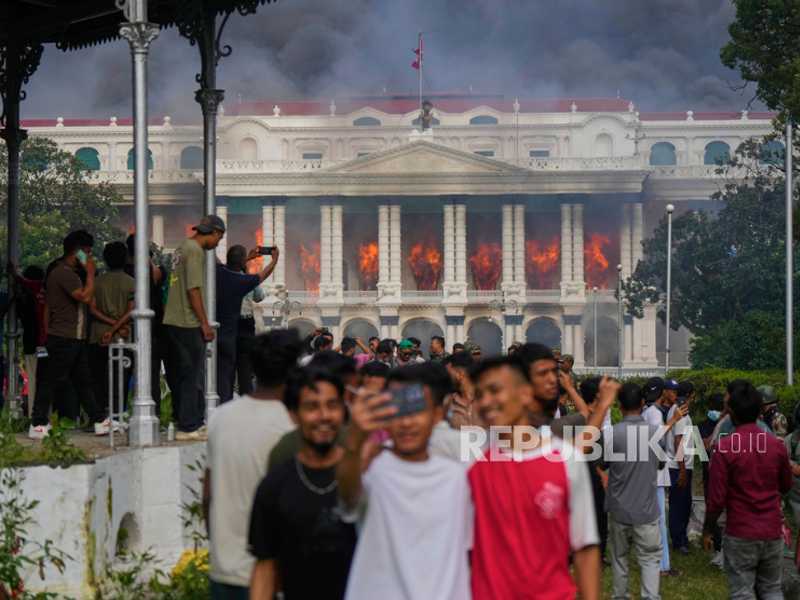Tragis: Istri Eks PM Nepal Meninggal Dunia Usai Rumah Dibakar Massa