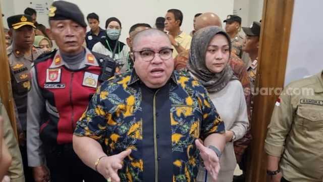 Sidang vonis Razman Arif Nasution ditunda karena vertigo kambuh