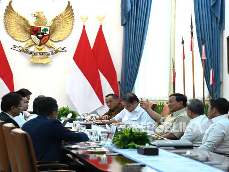 Prabowo Pimpin Ratas, Targetkan 400 Ribu Lapangan Kerja Baru dari Koperasi Desa