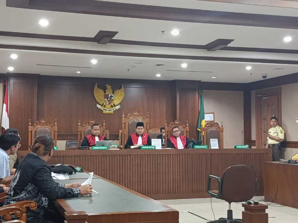 Gugatan Ijazah Palsu Jokowi Lanjut Mediasi di PN Jakpus, Meski Tergugat Absen