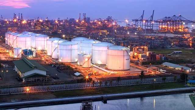 Harga Minyak Dunia Merosot, OPEC+ Pertimbangkan Genjot Produksi Lagi