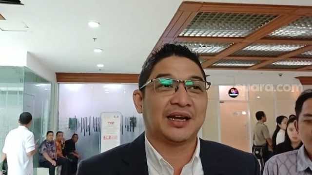 Pasha Ungu Bongkar Kerja DPR Hingga Tengah Malam, Bantah Santai & Gaji Besar