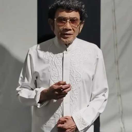 Viral! Rhoma Irama Jadi Imam & Khatib Salat Jumat di Pestapora 2025, Pesan Damai Menggema