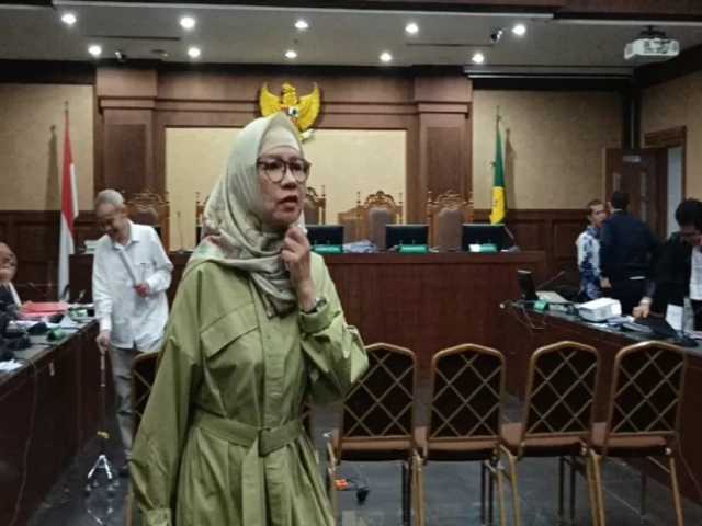 Eks Dirut Pertamina Karen Agustiawan Bersaksi, Akui Hanya Kenal Anak Riza Chalid