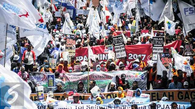 Mega Demo Buruh 28 Agustus: Ribuan Massa Kepung DPR Tuntut Hapus Outsourcing