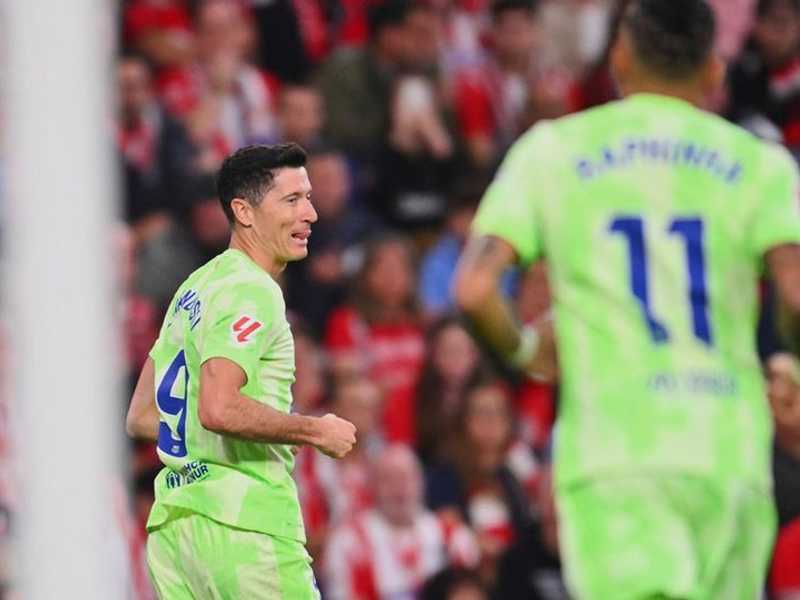 Legenda Polandia desak Robert Lewandowski tinggalkan Barcelona