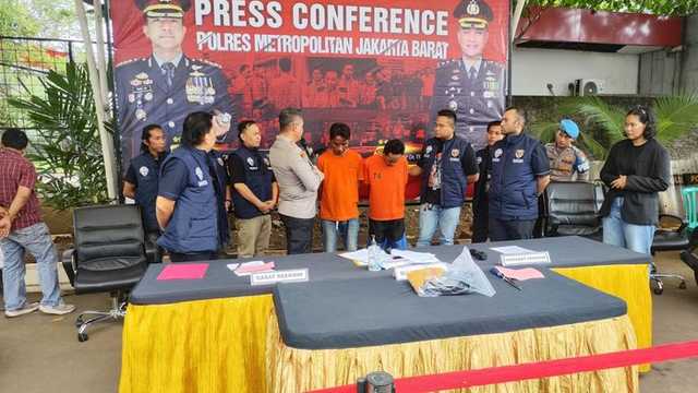 Polisi Tangkap 2 Spesialis Rumsong di Jakbar, Kerugian Ratusan Juta