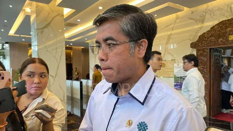 Menteri Ketenagakerjaan respons tuntutan kenaikan upah minimum, sebut sedang dikaji