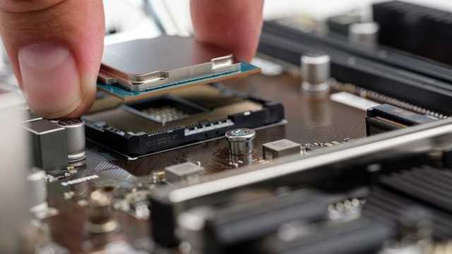 China larang perusahaan beli chip AI NVIDIA, CEO kecewa dan saham anjlok
