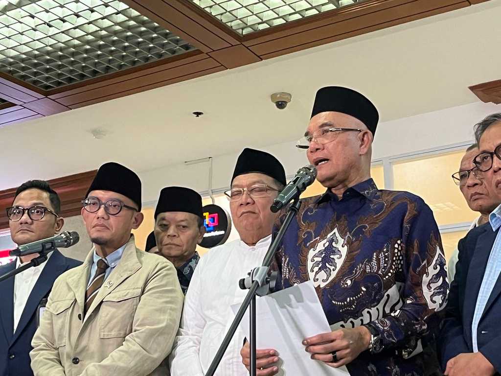 Biaya Haji 2026 Turun Rp 2 Juta, Kualitas Layanan Tetap Terjamin