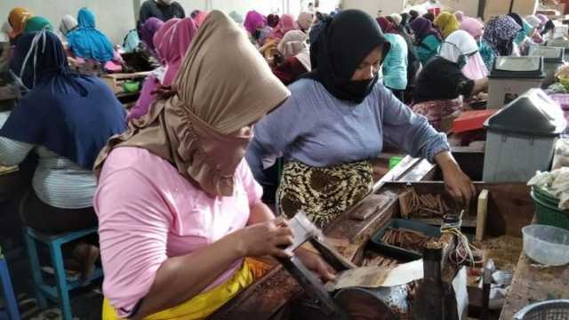 Menkeu tidak naikkan tarif CHT 2026, disambut positif industri