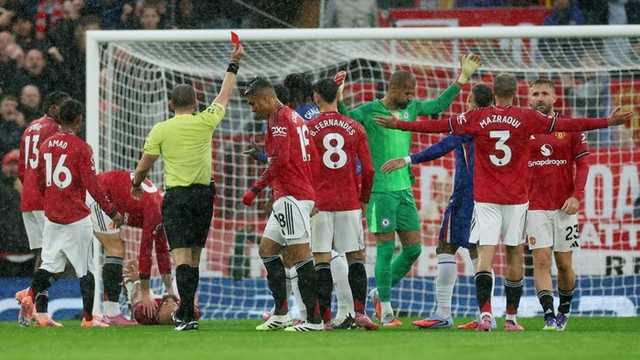 Kartu Merah Sanchez Paksa Maresca Ubah Rencana Chelsea Lawan MU