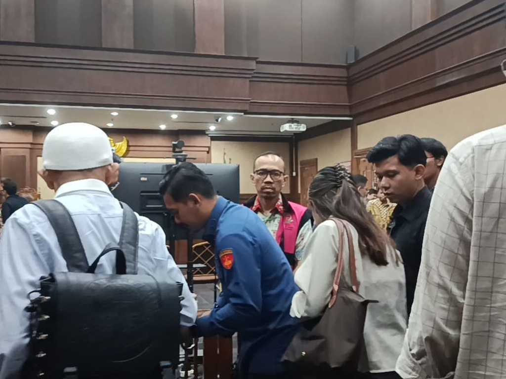 Search image article