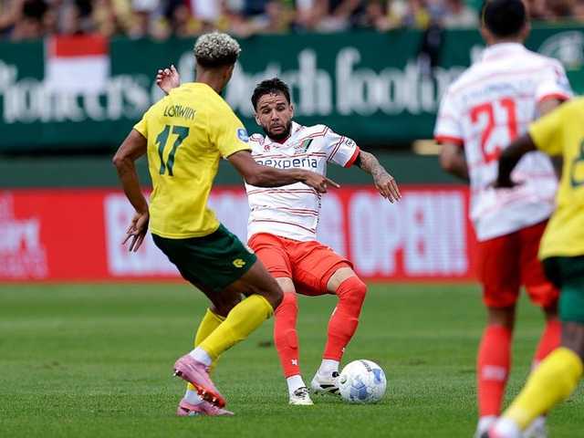 Calvin Verdonk Resmi Tinggalkan NEC, Gabung Lille Rp52 Miliar