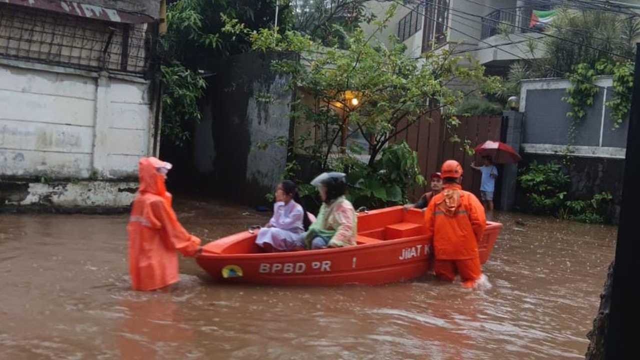 BNPB catat 24 bencana sepekan, banjir dan longsor dominasi