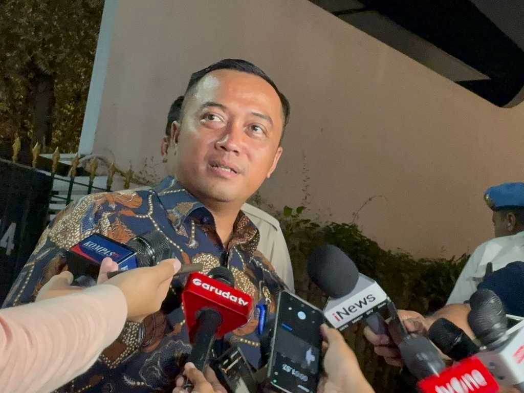 Search image article