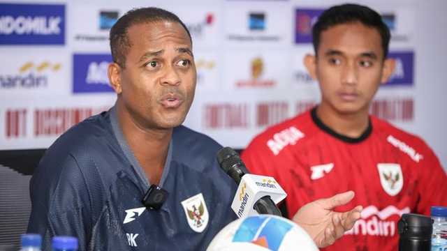 Patrick Kluivert Dorong Pemain Muda Indonesia Berkembang di Luar Negeri