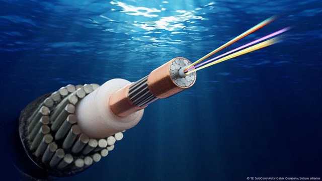 JLM dan SSU Tanam Rp 570 Miliar untuk Kabel Bawah Laut Internasional