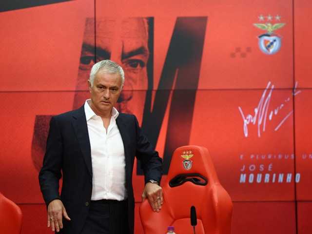 Jose Mourinho resmi latih Benfica, langsung reuni dengan Chelsea di Liga Champions