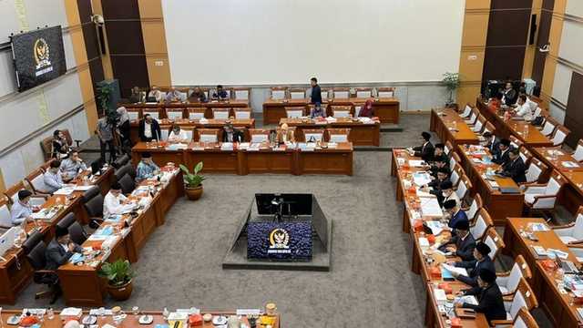 Perintah Prabowo: Biaya Haji 2026 Harus Turun, DPR dan Kemenhaj Rapat Bahas BPIH