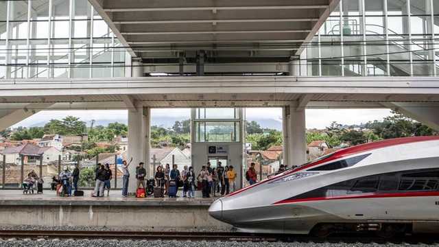 Prabowo Ingin Whoosh Tersambung Banyuwangi, DPR: Jangan Pakai APBN