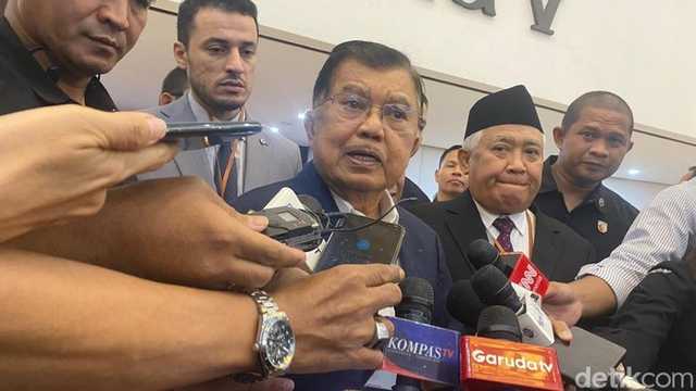 Prabowo Beri Gelar Pahlawan ke Soeharto, JK: Jasanya Lebih Banyak