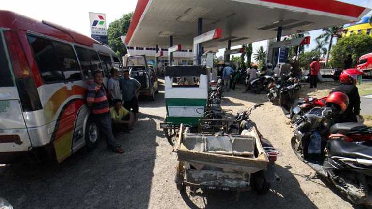 KPPU: Kebijakan pembatasan impor bensin pukul SPBU swasta, perkuat Pertamina