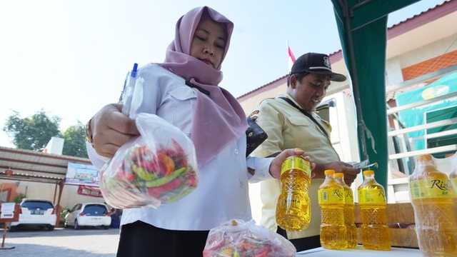 Pemerintah Jual Murah Pangan di 4.320 Kecamatan, Harga Beras-Telur Turun