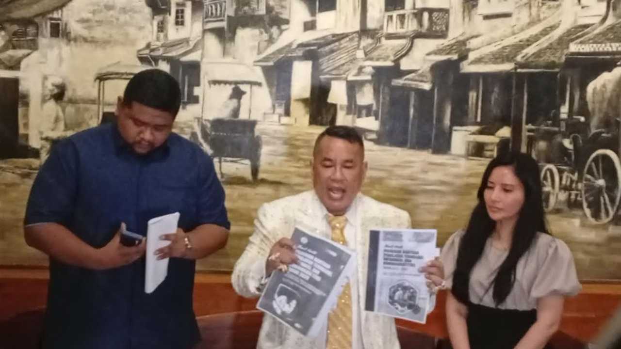Hotman Paris Buka Peluang Praperadilan Usai Nadiem Makarim Tersangka Korupsi Chromebook Rp1,9 T