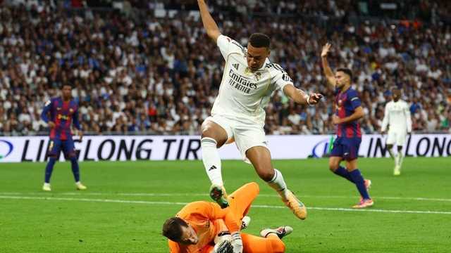 El Clasico: Real Madrid Unggul 2-1 atas Barcelona di Babak Pertama