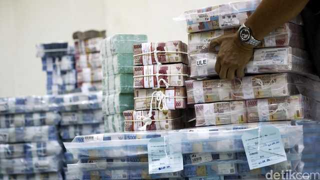 Remitansi PMI Tembus Rp 136 T, Indonesia Masih Kalah Jauh dari Filipina