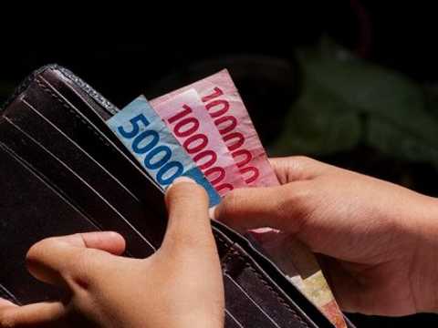 BLT Rp 900.000 Sudah Cair Oktober 2025, Begini Cara Cek NIK KTP Anda