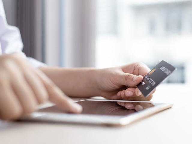 OJK: Utang Paylater Bank Melesat, Tembus Rp 24,33 Triliun per Agustus