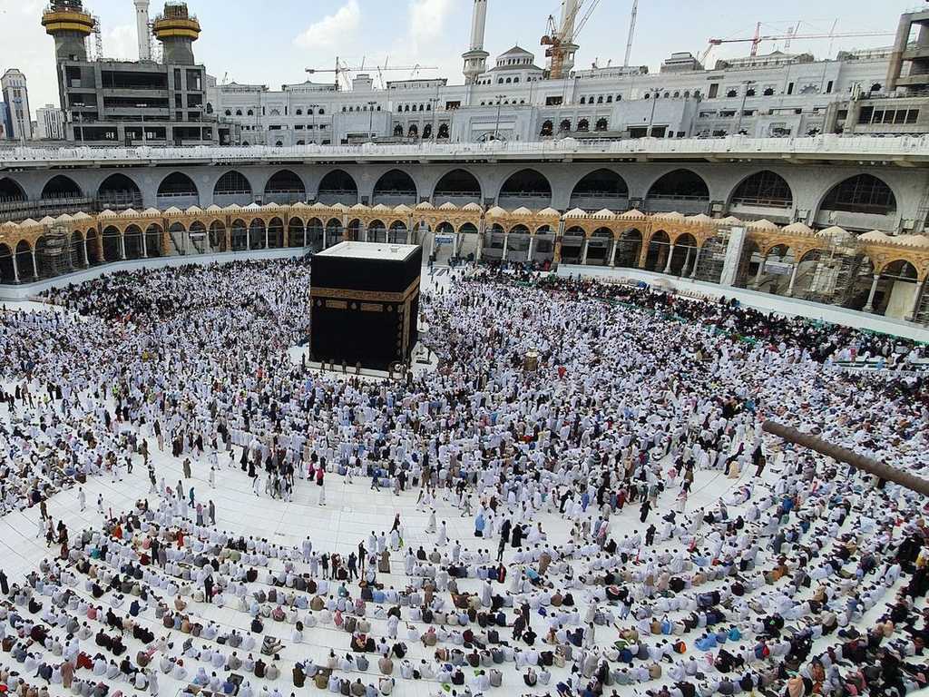 Arab Saudi Pangkas Masa Berlaku Visa Umrah: Wajib Masuk dalam 30 Hari