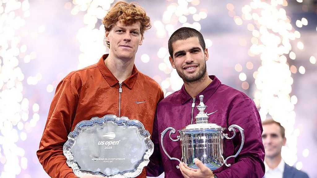 Roger Federer: Lapangan Tenis Melambat, Alcaraz-Sinner Jadi Raja?